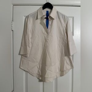 Kit Ace Women’s White Pullover Blouse. Size 4. Bell 3/4 Sleeve. Rounded Bottom.